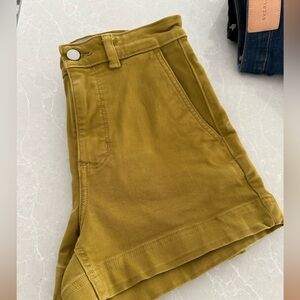 Everlane Mustard Women's Bermudas